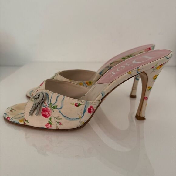Christian Dior Vintage Floral Lock & Key Heels Size EU 39.5 US 9.5 Authentic - Picture 6 of 8